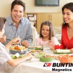 familia-comer-Detección de metales protege alimentos y familias-Bunting Magnetics-Magnetic Separation-Newton, KS